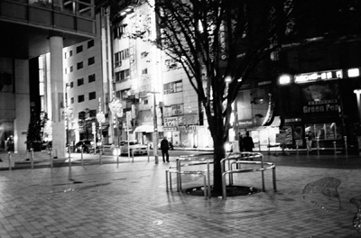 Photo: 2005. Tokyo, CONTAX T3 Carl Zeiss Sonnar T* 2.8/35, Kodak Tri-X.