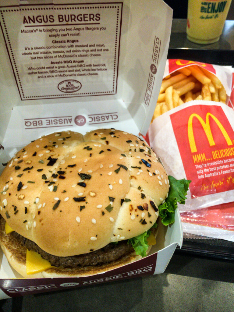 マクドナルドでゴミ汁を浴びる 羊ページ