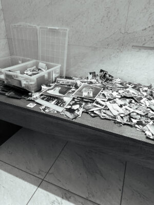 Photo: “A Mountain of Images. / Yuki Harada” 2024. Tokyo, Japan, Apple iPhone 14 Pro Max.