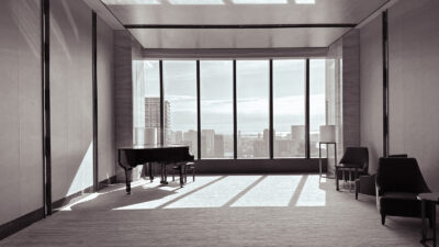 Photo: “Piano and city view.” 2023. Tokyo, Japan, Apple iPhone 14 Pro Max.